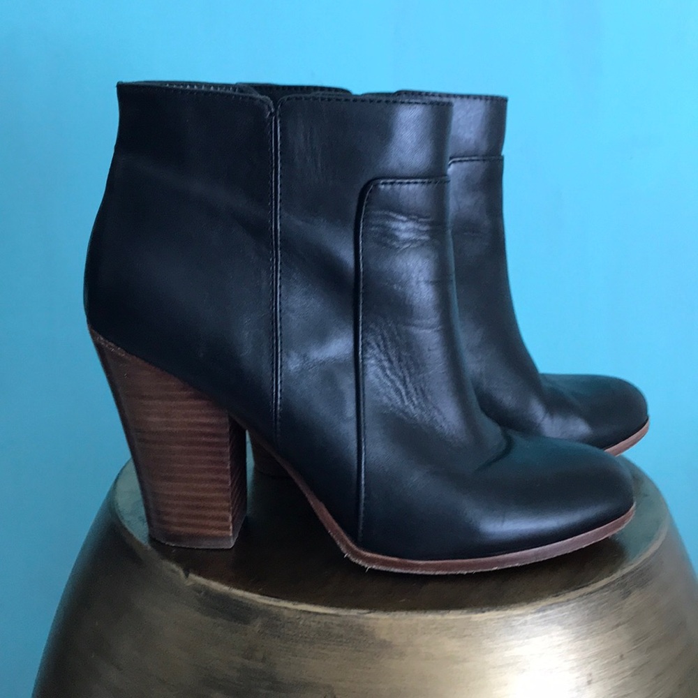 Pour La Victoire Booties